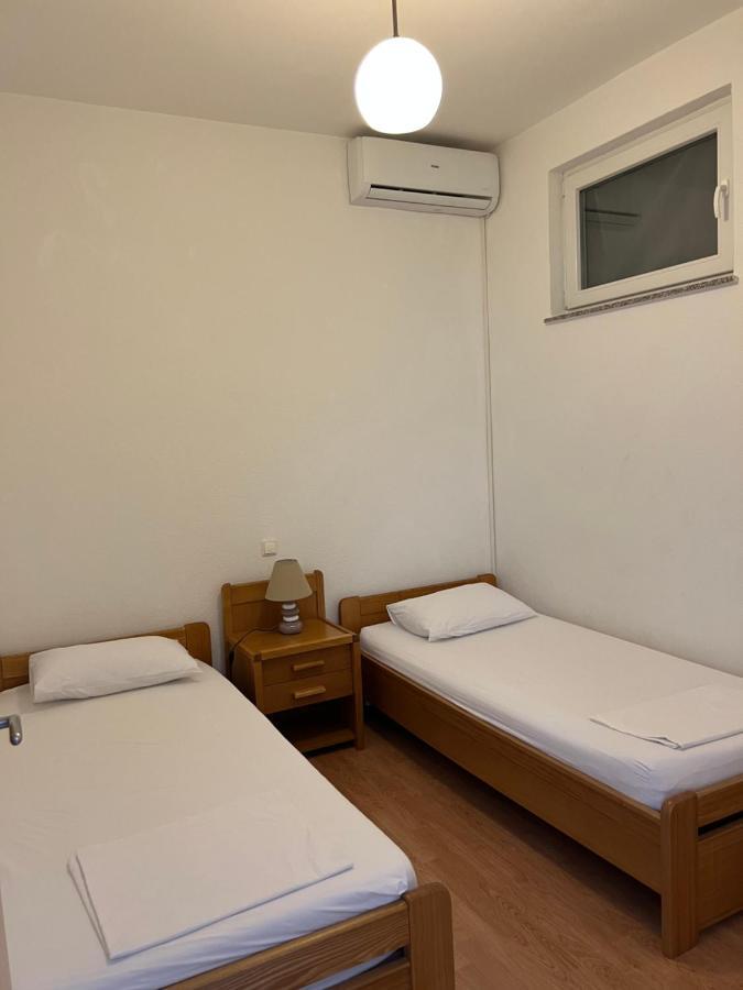 Apartments Angela Cesarica Zewnętrze zdjęcie