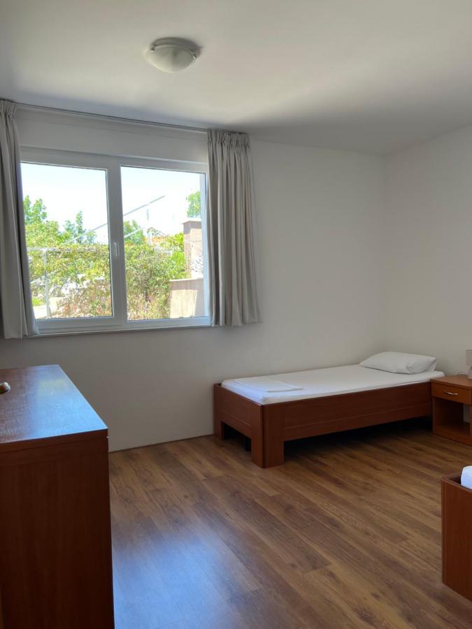 Apartments Angela Cesarica Zewnętrze zdjęcie