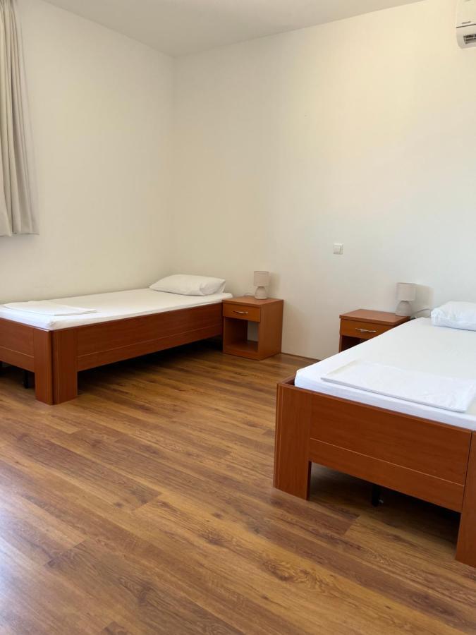 Apartments Angela Cesarica Zewnętrze zdjęcie